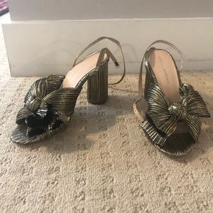 Loeffler Randall: camellia bow heel in dark gold